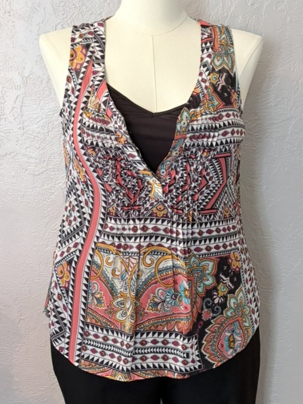 Daniel Rainn Sleeveless Multi-Color Geometric V-Neck Kali Blouse Size XL NWT
